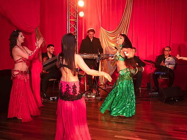 04---BAILARINAS-Y-MÚSICOS